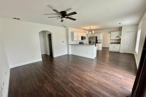 Casa en alquiler en Kissimmee, Florida, 4 dormitorios, 195.37 m2 № 1843515 - foto 9