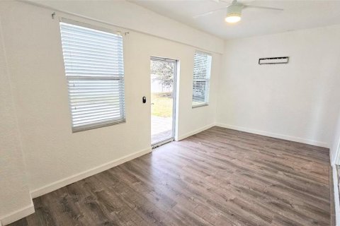 House in Kissimmee, Florida 4 bedrooms, 177.44 sq.m. № 1837992 - photo 19