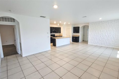House in Kissimmee, Florida 4 bedrooms, 177.44 sq.m. № 1837992 - photo 15