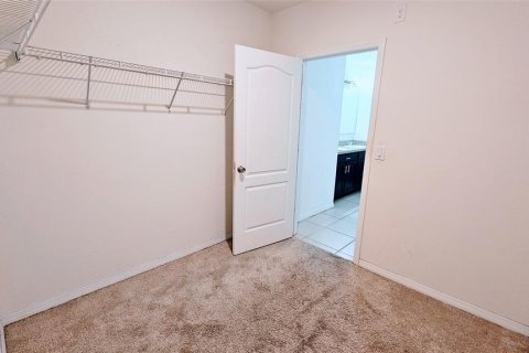 House in Kissimmee, Florida 4 bedrooms, 177.44 sq.m. № 1837992 - photo 28