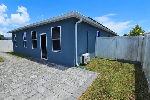 House in Kissimmee, Florida 4 bedrooms, 177.44 sq.m. № 1837992 - photo 9