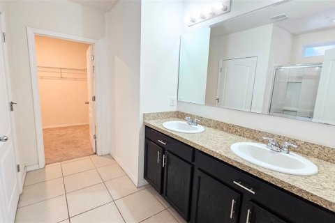 House in Kissimmee, Florida 4 bedrooms, 177.44 sq.m. № 1837992 - photo 25