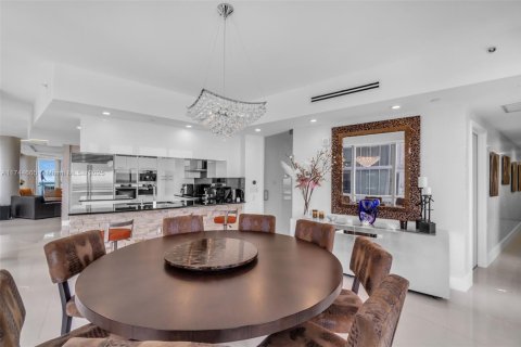 Купить кондоминиум в Санни-Айлс-Бич, Флорида 4 спальни, 230.86м2, № 1707026 - фото 18
