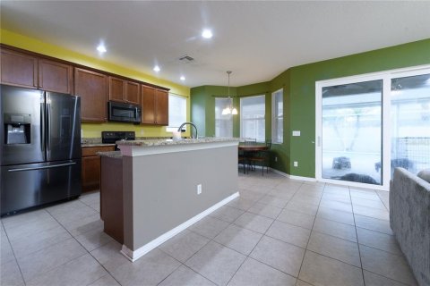 Casa en venta en Land O' Lakes, Florida, 4 dormitorios, 217.39 m2 № 1916975 - foto 9