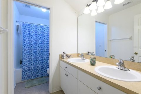 Casa en venta en Land O' Lakes, Florida, 4 dormitorios, 217.39 m2 № 1916975 - foto 22