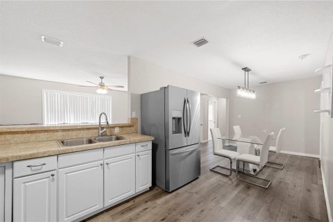 Casa en venta en Bowling Green, Florida, 4 dormitorios, 153.75 m2 № 1680694 - foto 9