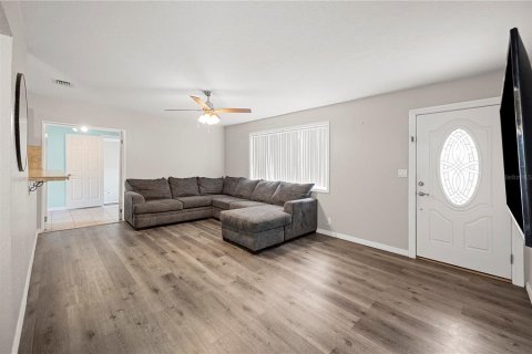 Casa en venta en Bowling Green, Florida, 4 dormitorios, 153.75 m2 № 1680694 - foto 4