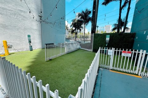 Купить кондоминиум в Майами, Флорида 2 спальни, 103.4м2, № 1960378 - фото 28