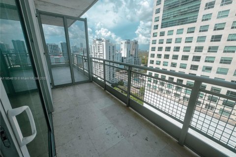 Купить кондоминиум в Майами, Флорида 2 спальни, 103.4м2, № 1960378 - фото 13