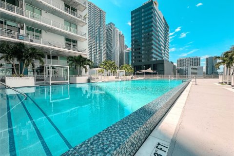 Купить кондоминиум в Майами, Флорида 2 спальни, 103.4м2, № 1960378 - фото 26