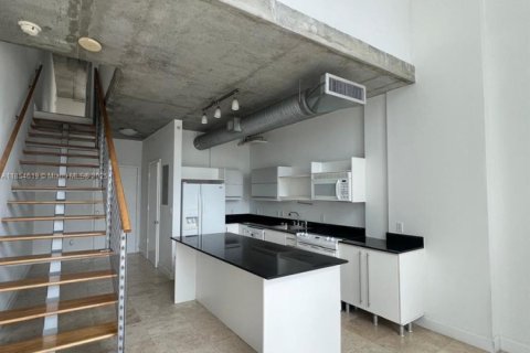 Купить кондоминиум в Майами, Флорида 2 спальни, 103.4м2, № 1960378 - фото 5