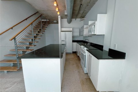 Купить кондоминиум в Майами, Флорида 2 спальни, 103.4м2, № 1960378 - фото 7