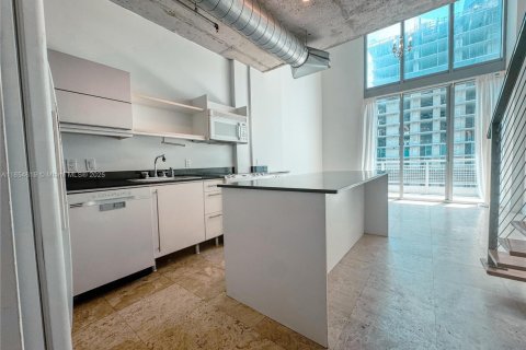 Купить кондоминиум в Майами, Флорида 2 спальни, 103.4м2, № 1960378 - фото 4