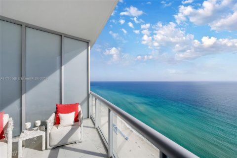 Copropriété à vendre à Sunny Isles Beach, Floride: 1 chambre, 79.71 m2 № 1707189 - photo 3