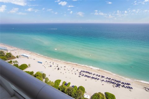 Copropriété à vendre à Sunny Isles Beach, Floride: 1 chambre, 79.71 m2 № 1707189 - photo 29