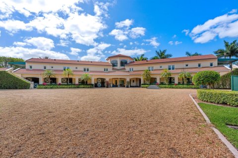 House in Wellington, Florida 7 bedrooms, 321.07 sq.m. № 2250568 - photo 13
