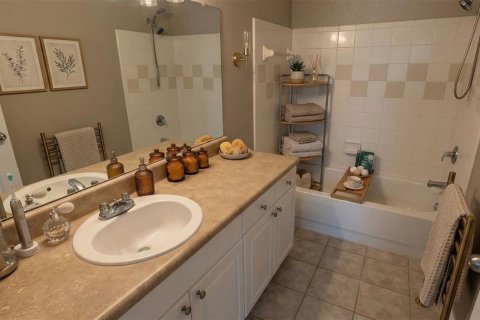 Copropriété à vendre à Sarasota, Floride: 2 chambres, 122.26 m2 № 2094146 - photo 16