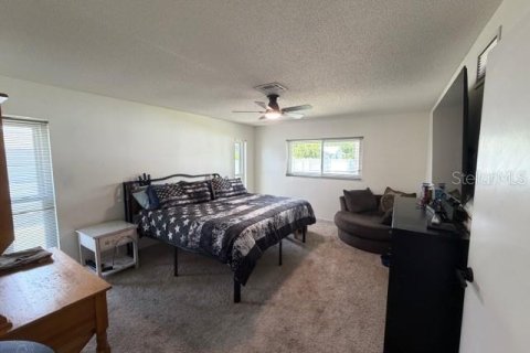 Casa en venta en Port Charlotte, Florida, 3 dormitorios, 204.29 m2 № 2217907 - foto 16