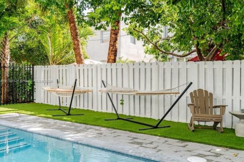 Villa ou maison à vendre à Miami Beach, Floride: 5 chambres, 203.46 m2 № 1935783 - photo 30