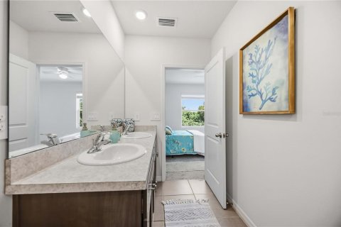 Adosado en venta en Sarasota, Florida, 3 dormitorios, 160.16 m2 № 2140676 - foto 13
