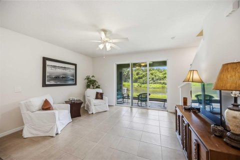 Adosado en venta en Sarasota, Florida, 3 dormitorios, 160.16 m2 № 2140676 - foto 4