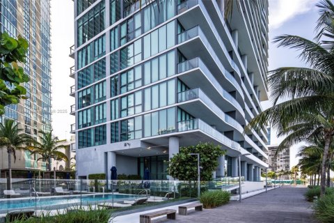 Condo in Miami, Florida, 1 bedroom  № 1819874 - photo 23