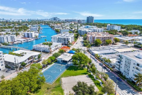Купить кондоминиум в Майами-Бич, Флорида 1 спальня, 59.36м2, № 1948504 - фото 19