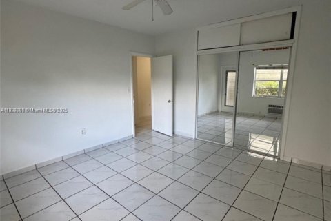 Купить кондоминиум в Майами-Бич, Флорида 1 спальня, 59.36м2, № 1948504 - фото 12