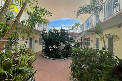 Купить кондоминиум в Майами-Бич, Флорида 1 спальня, 59.36м2, № 1948504 - фото 4