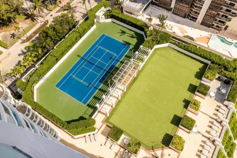 Condo in Miami Beach, Florida, 2 bedrooms  № 1989978 - photo 25