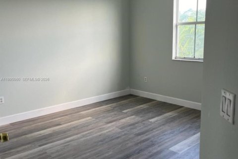 Touwnhouse à louer à Homestead, Floride: 3 chambres, 135.54 m2 № 2062597 - photo 3