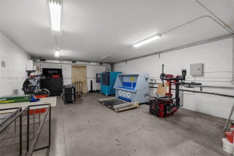 Купить коммерческую недвижимость в Дорал, Флорида № 1996321 - фото 5