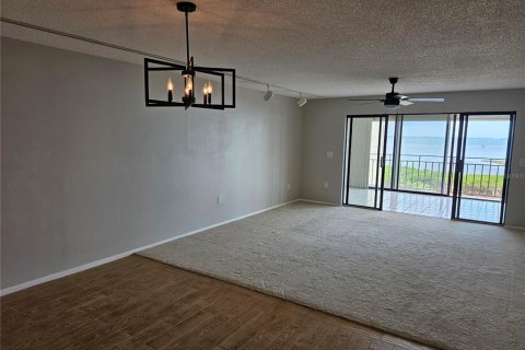 Снять в аренду кондоминиум в Брейдентон, Флорида 2 спальни, 126.72м2, № 1782279 - фото 6