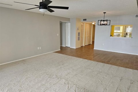 Снять в аренду кондоминиум в Брейдентон, Флорида 2 спальни, 126.72м2, № 1782279 - фото 8