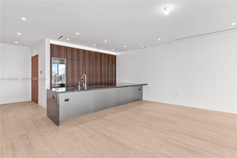 Купить кондоминиум в Майами, Флорида 3 спальни, № 2005481 - фото 9