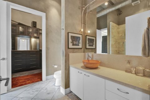 Condominio en venta en Fort Lauderdale, Florida, 1 dormitorio, 99.78 m2 № 2077664 - foto 11