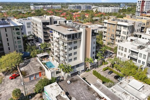 Condominio en venta en Fort Lauderdale, Florida, 1 dormitorio, 99.78 m2 № 2077664 - foto 18