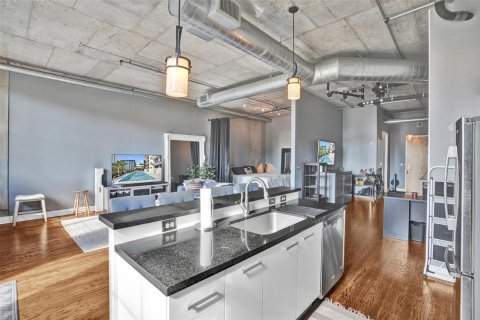 Condominio en venta en Fort Lauderdale, Florida, 1 dormitorio, 99.78 m2 № 2077664 - foto 23
