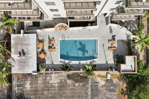Condominio en venta en Fort Lauderdale, Florida, 1 dormitorio, 99.78 m2 № 2077664 - foto 17