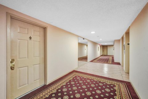 Condominio en venta en West Palm Beach, Florida, 2 dormitorios, 108.7 m2 № 2243380 - foto 4