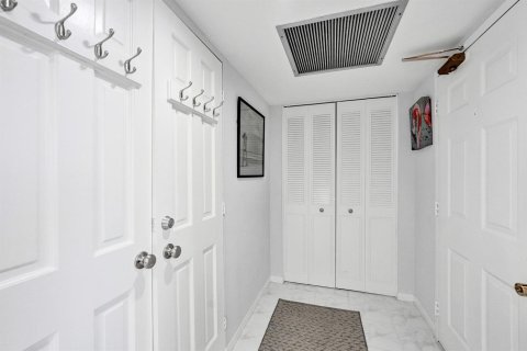 Condominio en venta en West Palm Beach, Florida, 2 dormitorios, 108.7 m2 № 2243380 - foto 6