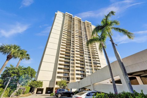 Condo in West Palm Beach, Florida, 2 bedrooms № 2243380