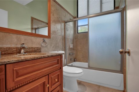 Купить виллу или дом в Майами, Флорида 3 спальни, 146.32м2, № 1989941 - фото 17