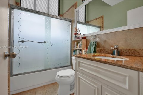 Купить виллу или дом в Майами, Флорида 3 спальни, 146.32м2, № 1989941 - фото 19