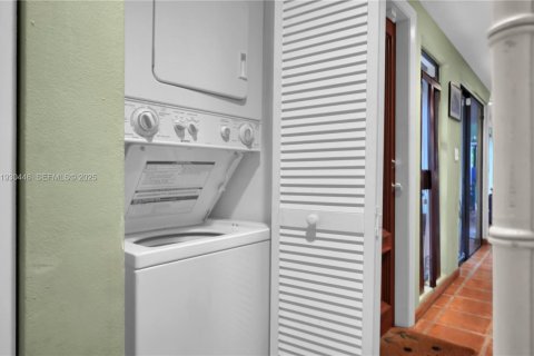 Купить виллу или дом в Майами, Флорида 3 спальни, 146.32м2, № 1989941 - фото 20