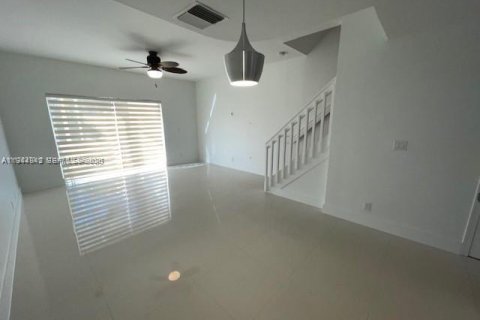 Touwnhouse à vendre à Weston, Floride: 2 chambres, 103.12 m2 № 2001199 - photo 8