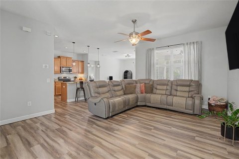 Villa ou maison à vendre à Tampa, Floride: 4 chambres, 169.73 m2 № 2149407 - photo 2