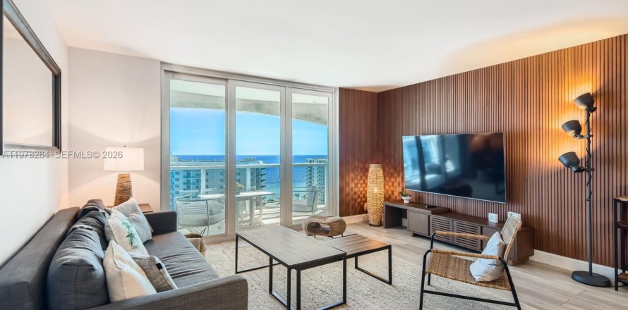 Condo in Hollywood, Florida, 2 bedrooms  № 2041901