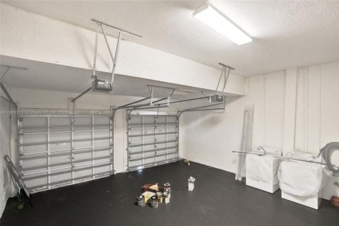 Снять в аренду виллу или дом в Катлер-Бей, Флорида 5 спален, 323.21м2, № 1945096 - фото 20