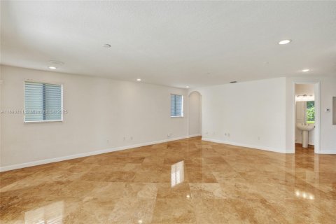 Снять в аренду виллу или дом в Катлер-Бей, Флорида 5 спален, 323.21м2, № 1945096 - фото 17